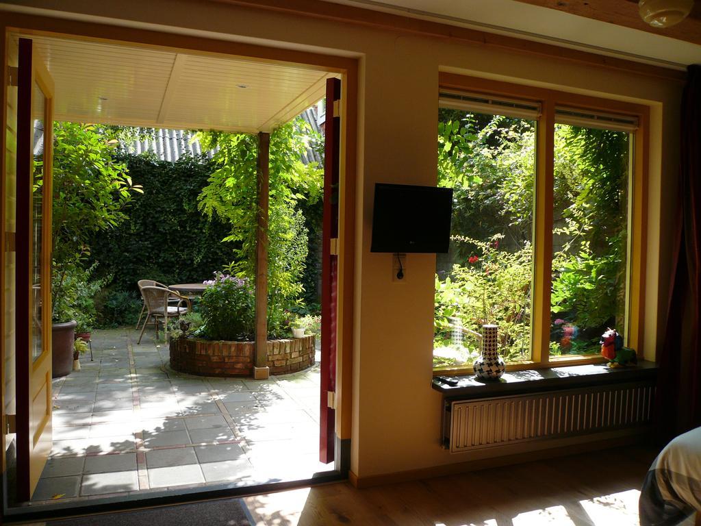 Pakhuis Emden Bed & Breakfast
